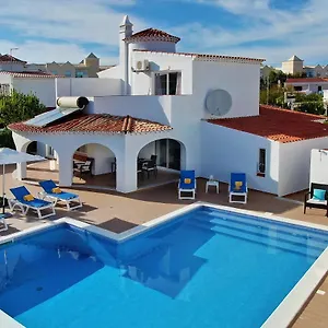 Villa Francella- Relaxing Holidays In An Ideal Location By Dreamvillasalbufeira, Albufeira